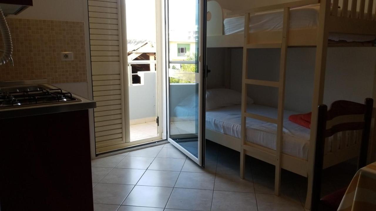 Apartments Rezidenca Sinani Орикум Экстерьер фото