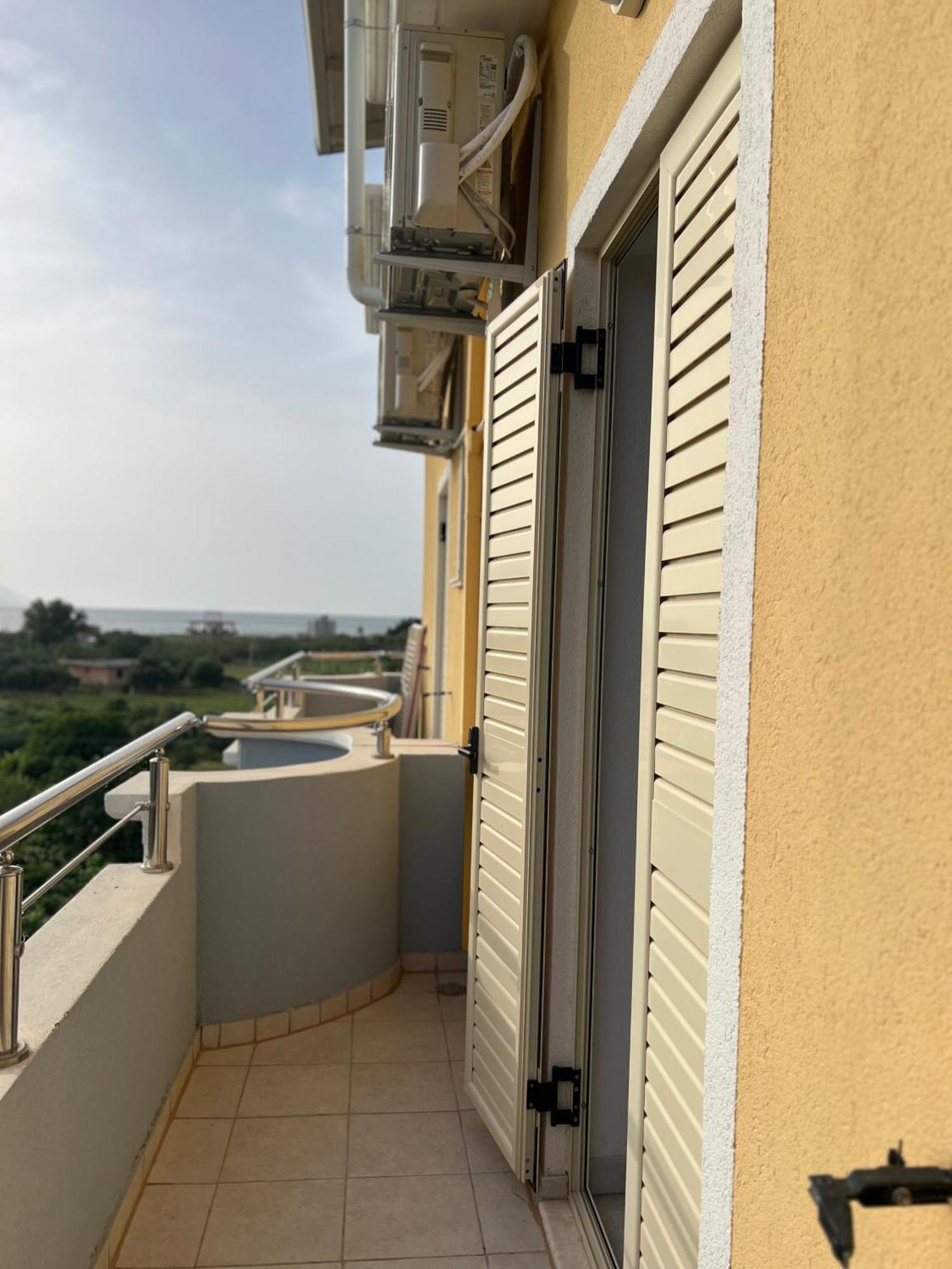 Apartments Rezidenca Sinani Орикум Экстерьер фото