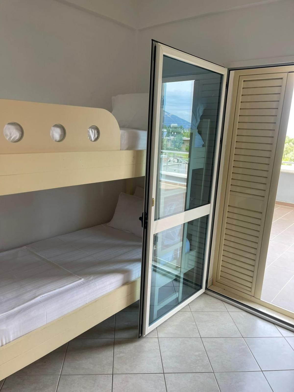 Apartments Rezidenca Sinani Орикум Экстерьер фото